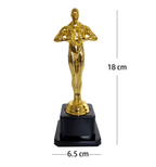 Estatuilla Oscar mediano